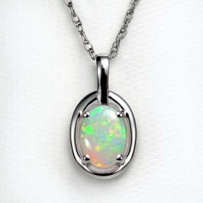 5x7mm Extra Fine Grade Crystal Opal pendant, 18k white gold